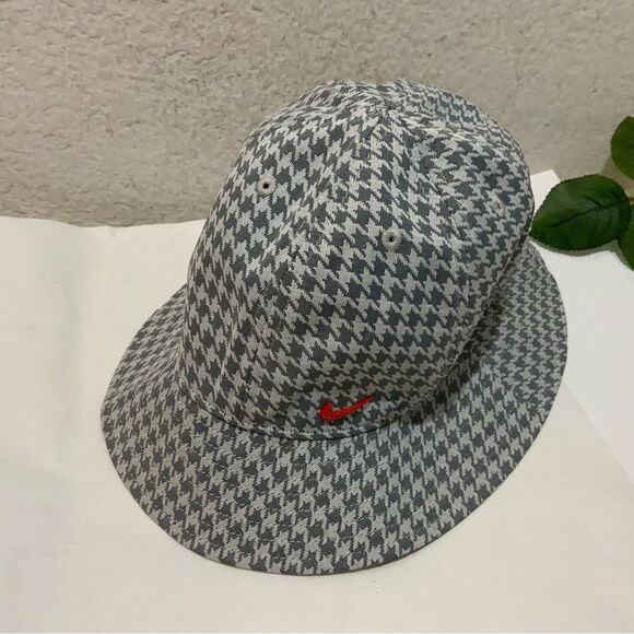 Women’s Nike Bucket Hat Cap Houndstooth Sherlock Holmes DJ5840-010 S/M - Picture 2 of 10